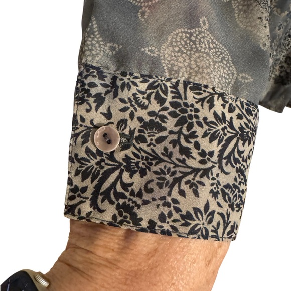 Lane Bryant Gray Subtle Print Blouse   PLUS:  18/20   #Q - Picture 4 of 10